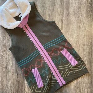 Fuzzy Vest Tunic Size 16
